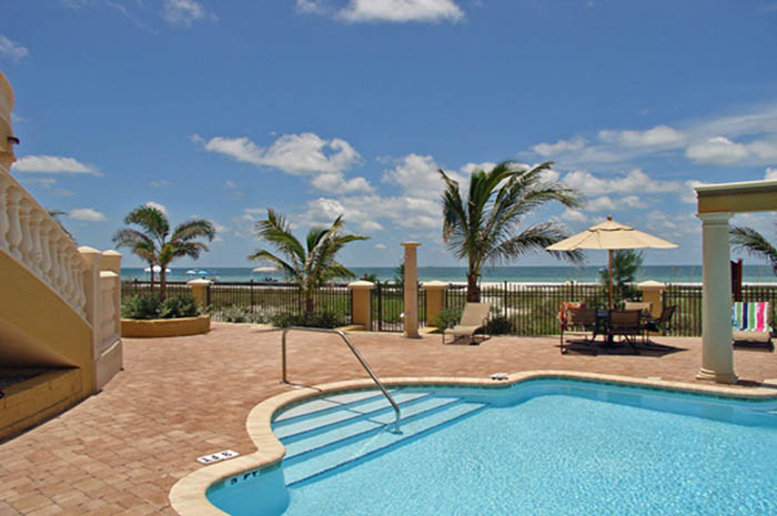 7472440 4/5/2 Indian Shores